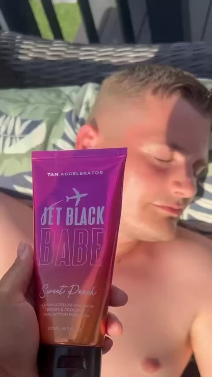 Jet Black Babe – Extremely Dark Tanning Accelerator